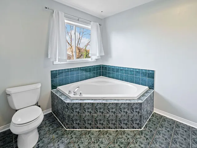 Additional image 26 of 34 Babcock Cres