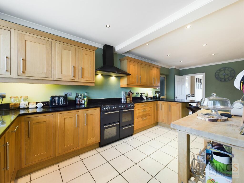 Additional image 8 of Roestock Lane, Colney Heath, AL4