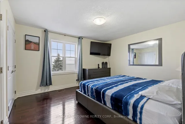 Additional image 21 of 1073 North Service Rd