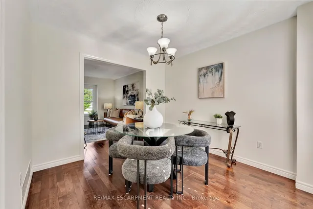 Additional image 9 of 19 Falconridge Dr