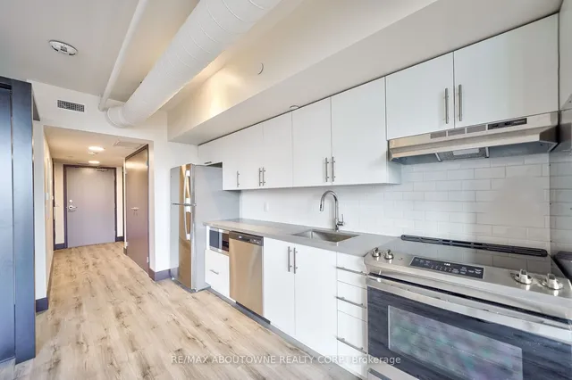 Additional image 16 of 121 King St Unit 505