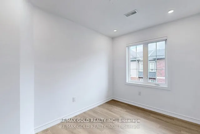 Additional image 27 of 445 Ontario St Unit 109