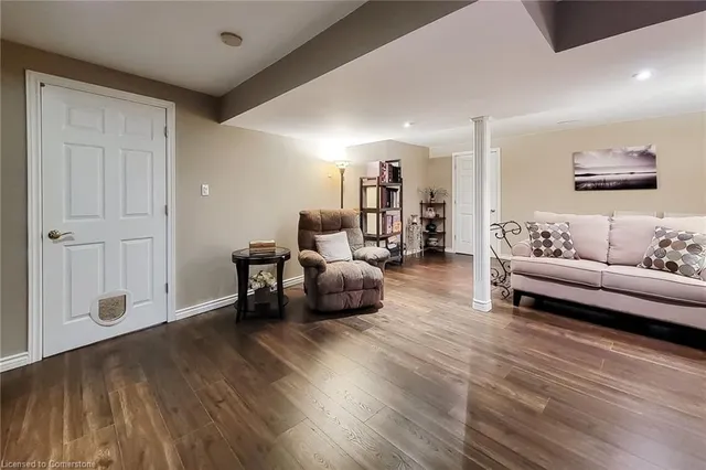 Additional image 31 of 2 Hampshire Pl