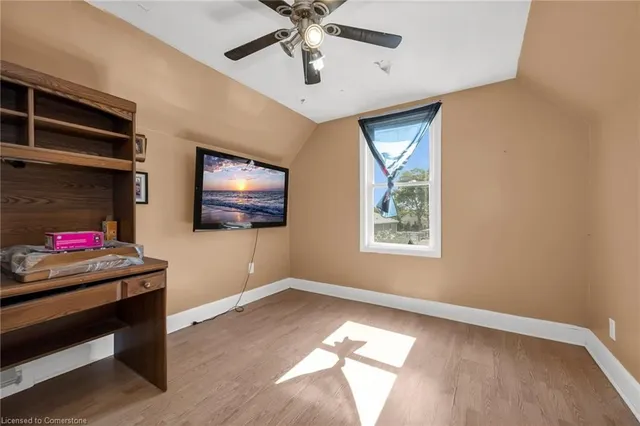 Additional image 16 of 552 Quebec St