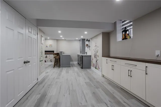 Additional image 34 of 4176 FULLER Cres