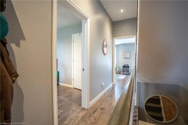 Additional image 20 of 165 Emerald St