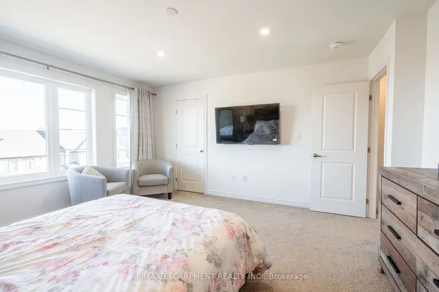 Additional image 28 of 61 Soho St Unit 68