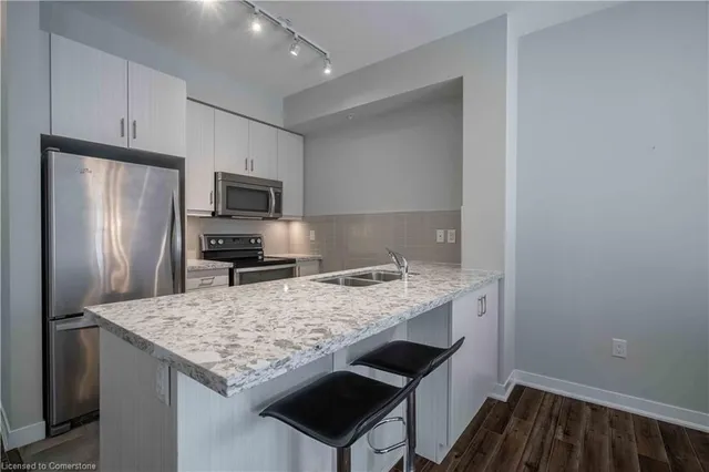 Additional image 10 of 85 Robinson St Unit 509