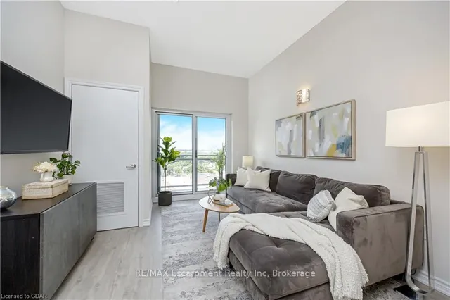 Additional image 12 of 716 MAIN STREET EAST Unit 1109