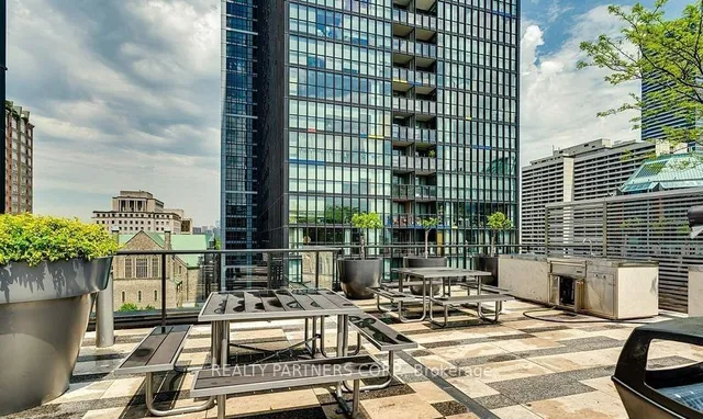 Additional image 14 of 101 Charles St Unit 1207