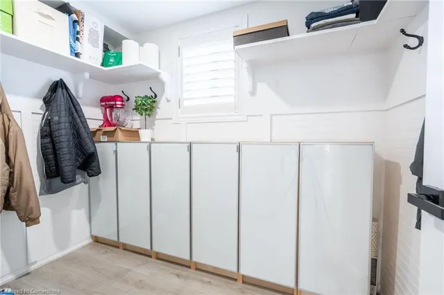 Additional image 31 of 71 Joshua Ave