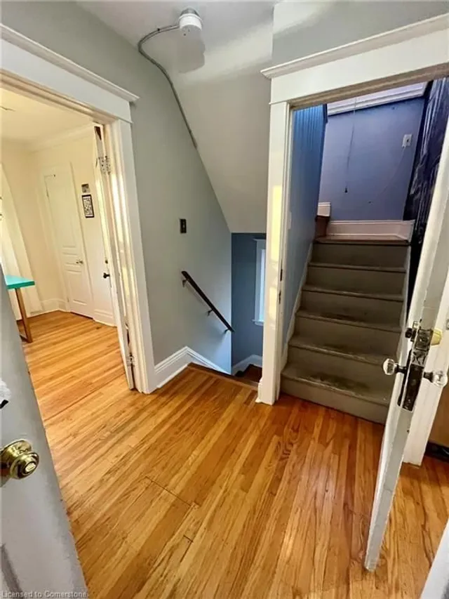 Additional image 27 of 57 Newton Ave