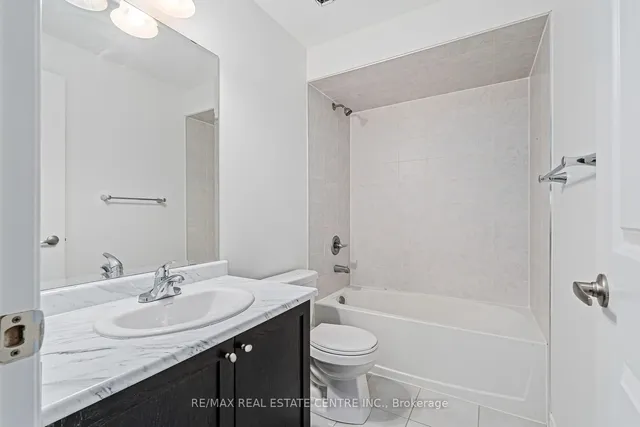 Additional image 24 of 12 Heming Tr