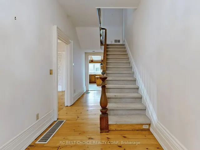 Additional image 15 of 9950 Britannia Rd