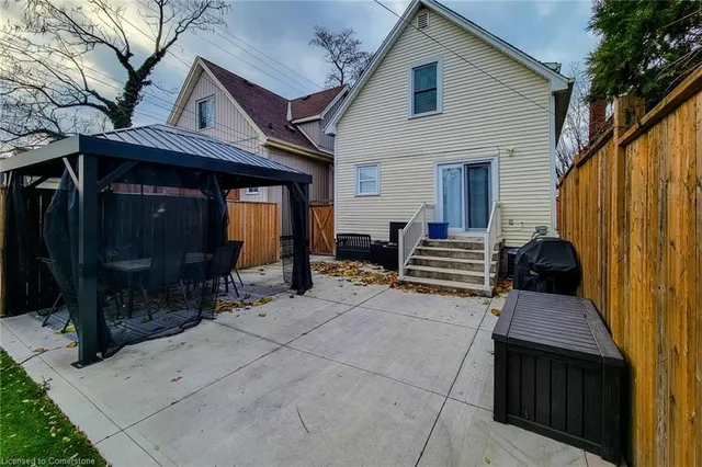 Additional image 27 of 67 Tragina Ave