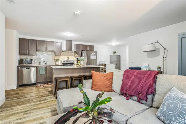 Additional image 19 of 1 Redfern Avenue Ave Unit 220