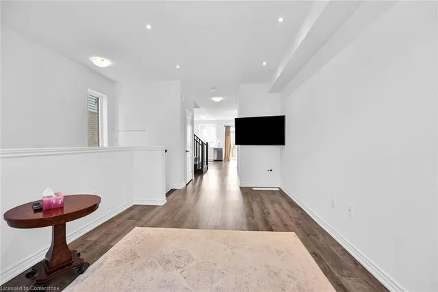 Additional image 16 of 61 Soho St Unit 42