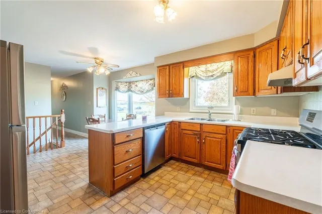 Additional image 9 of 8560 Leeming Rd