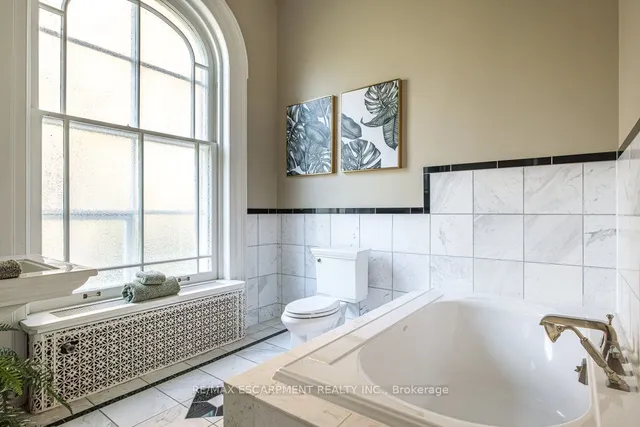 Additional image 29 of 30 South St