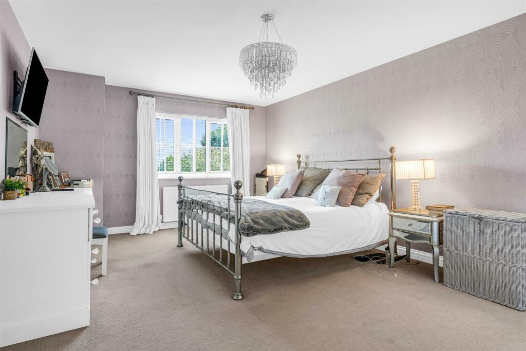 Additional image 24 of The Drive, Welwyn