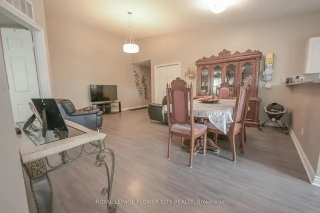Additional image 21 of 4005 Kilmer Dr Unit 412