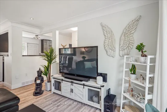 Additional image 8 of 5436 Spruce Ave