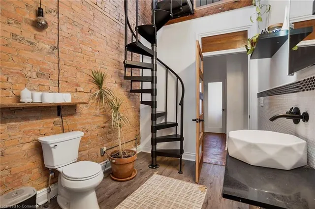 Additional image 14 of 136 East Ave