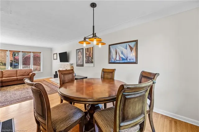 Additional image 15 of 375 Clarendon Dr