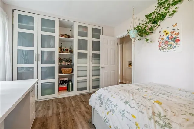 Additional image 19 of 971 BOOTHMAN Ave