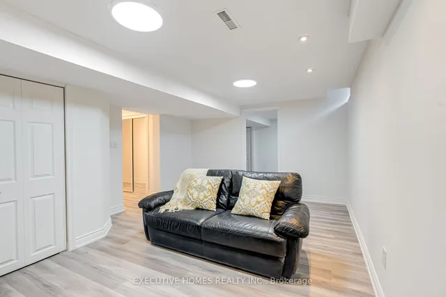 Additional image 28 of 830 Fourth Line