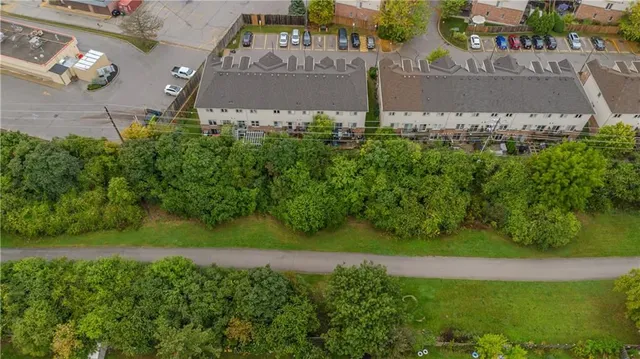 Additional image 8 of 5032 MERCER Common