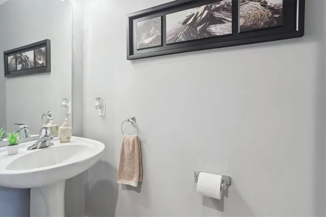 Additional image 16 of 218 PLAINS Rd Unit 16