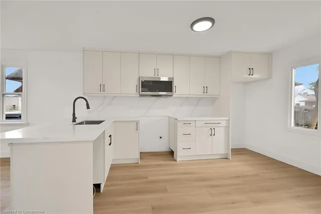 Additional image 11 of 546 Woodward Ave