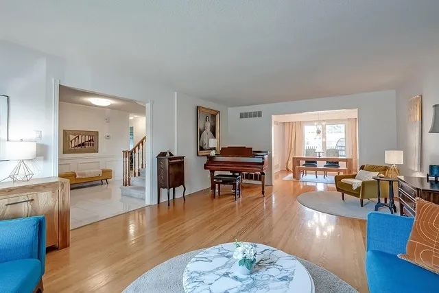 Additional image 9 of 1939 KERNS Rd