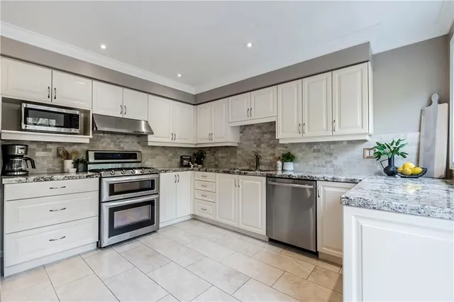 Additional image 13 of 5116 OAKLEY Dr