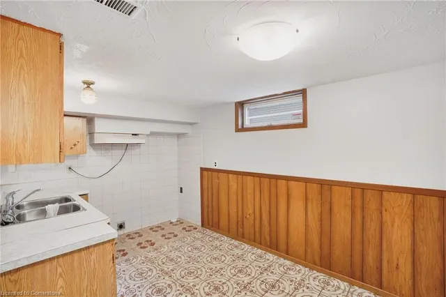 Additional image 26 of 77 Greenford Dr