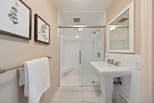 Additional image 30 of 257 Roseland Cres