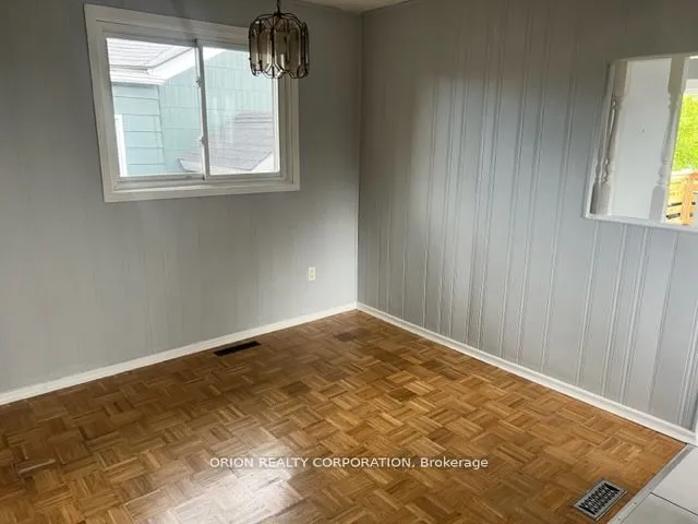 Additional image 18 of 359 .5 Strathearn Ave