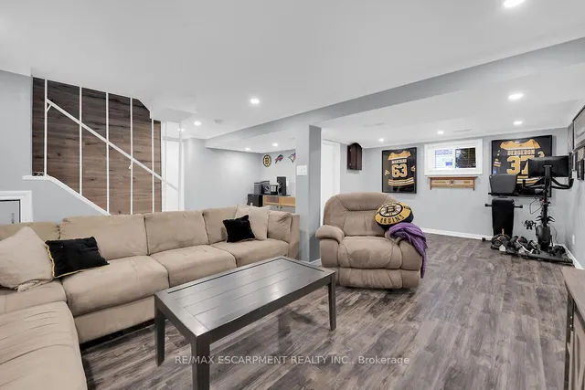 Additional image 23 of 124 EAST 43RD St