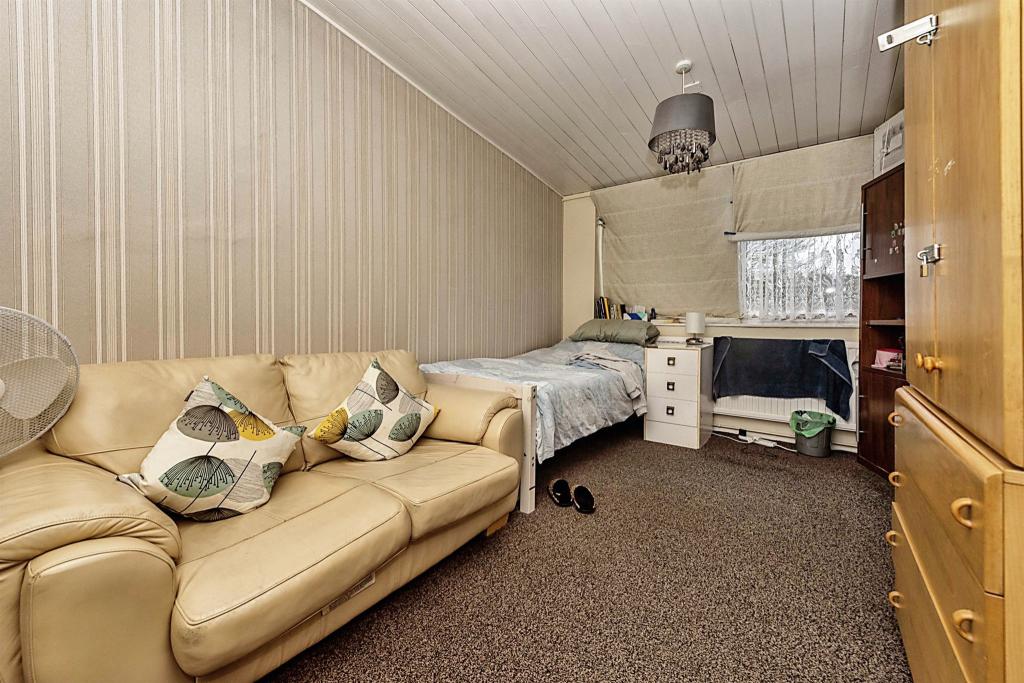 Additional image 10 of Bowling Close, Harpenden