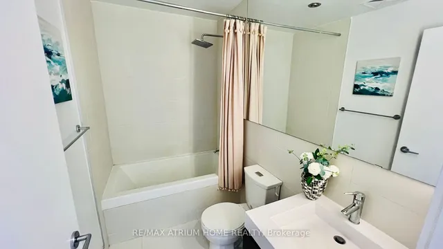 Additional image 29 of 318 King St Unit 508