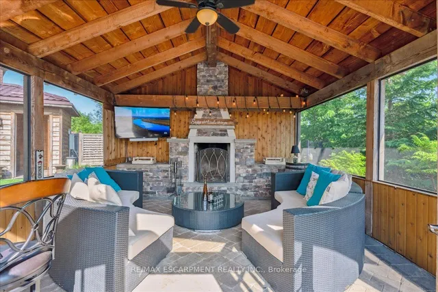 Additional image 34 of 320 Wrigglesworth Cres