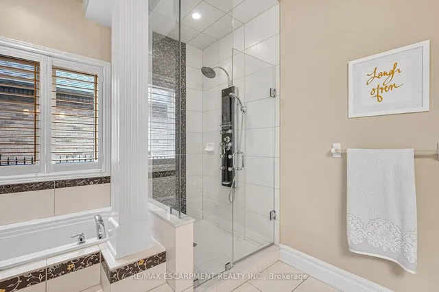 Additional image 25 of 15 Silver Maple Dr