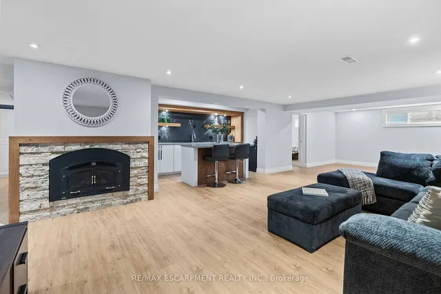 Additional image 21 of 4017 Grapehill Ave