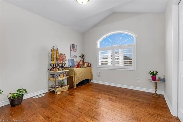 Additional image 19 of 393 Old Mud St