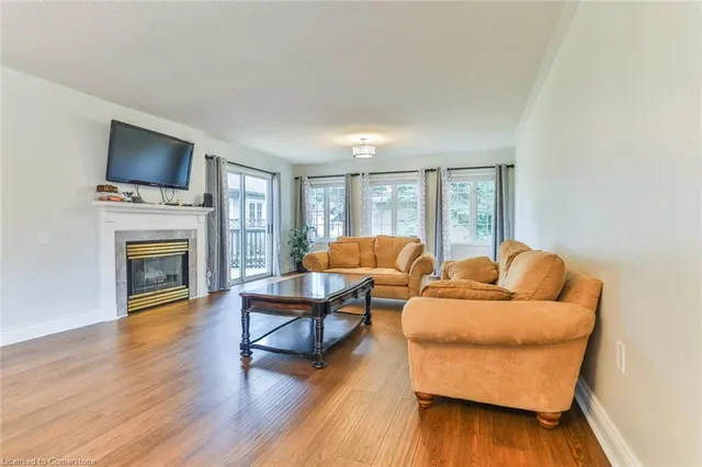 Additional image 8 of 214 Silverbirch Blvd