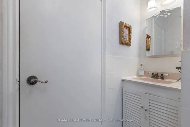 Additional image 38 of 53 Lovers Lane