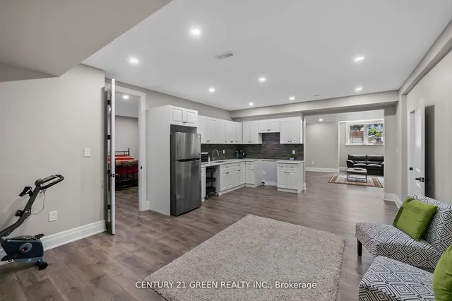 Additional image 34 of 679 Hiawatha Blvd