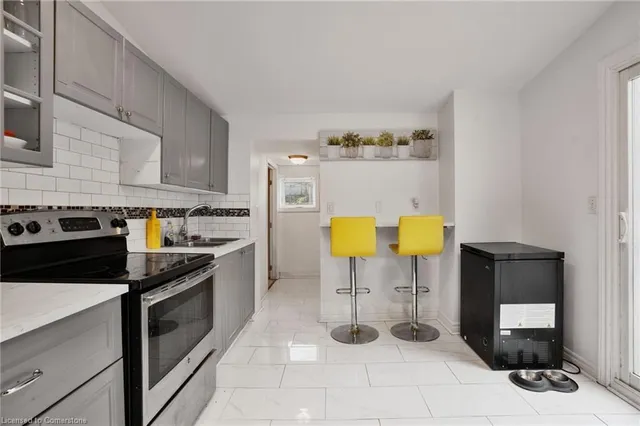 Additional image 11 of 145 Cathcart St