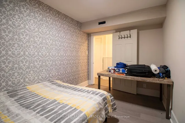 Additional image 16 of 417 King St